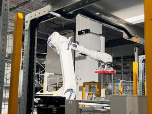 上海医药物流无人特药仓即将投营，机械手臂革新传统人工拣选模式